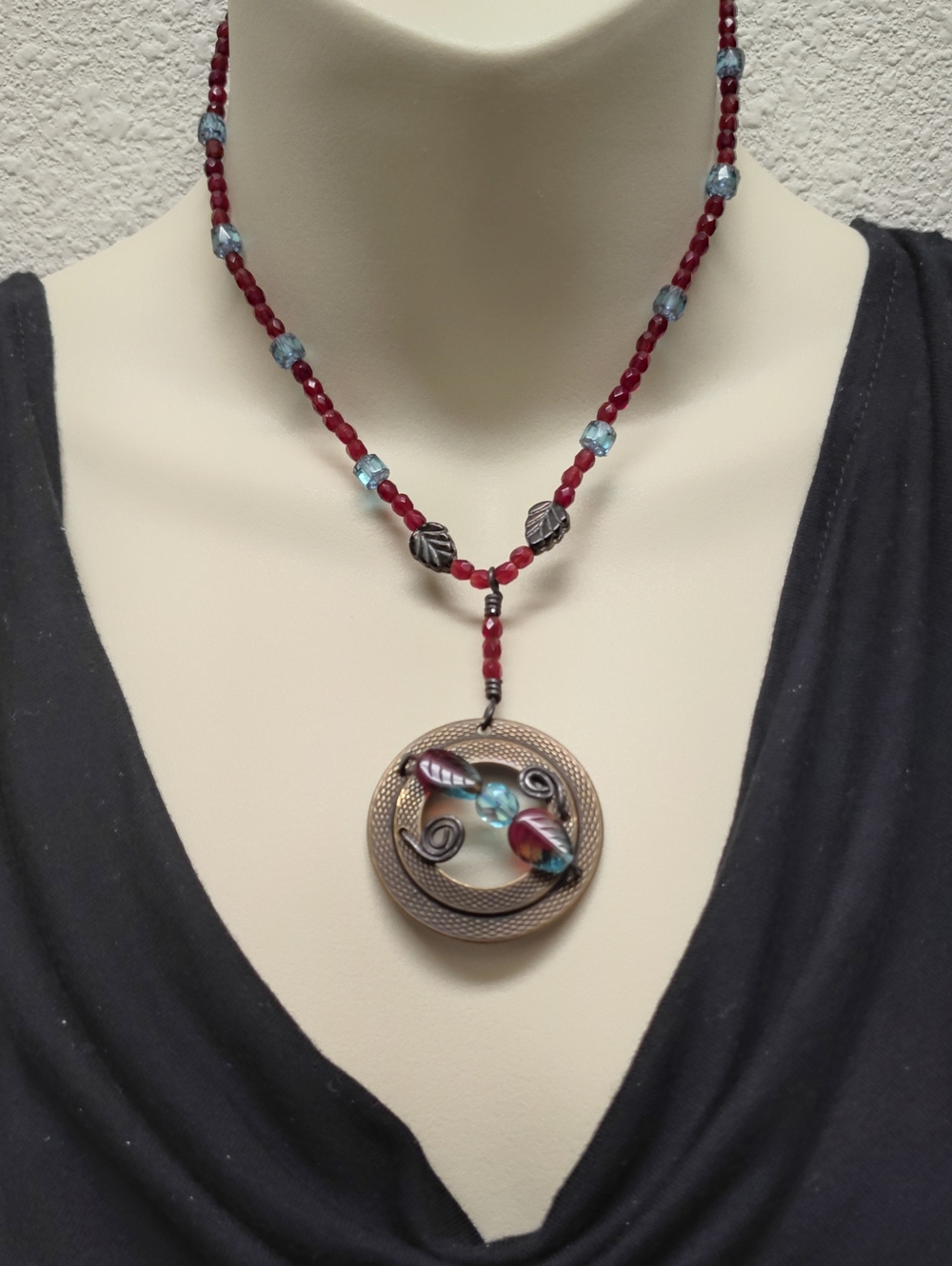 Handmade Pendant Beaded Necklace